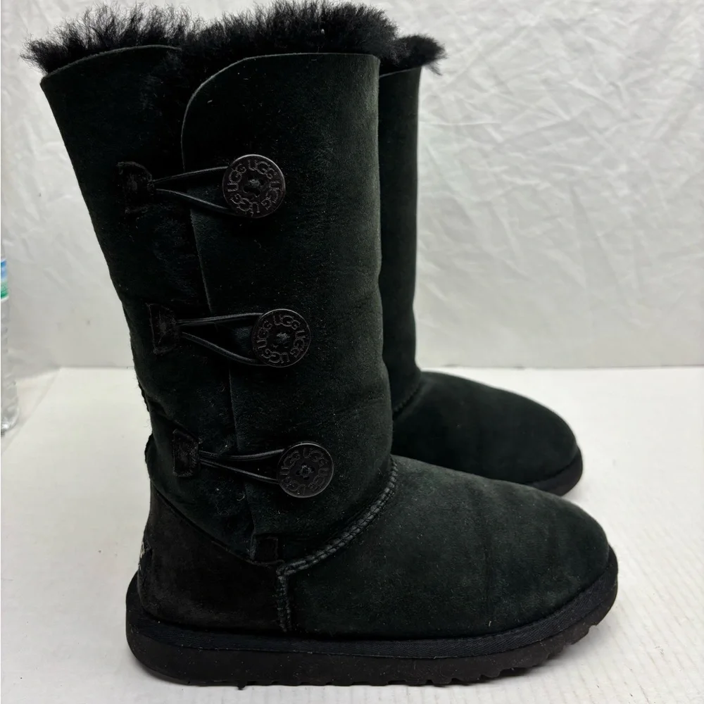 UGG Black Mid-Calf Button Suede Winter Boots, big girl SZ 4, box 9